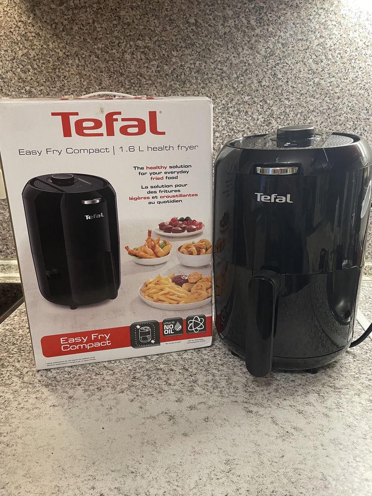 Мультипечь (аэрофритюрница) Tefal Easy Fry Compact EY101815