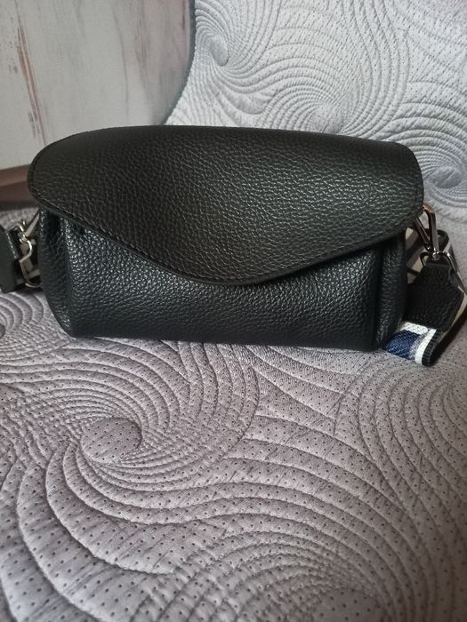 Сумка чорна, шкіряна!