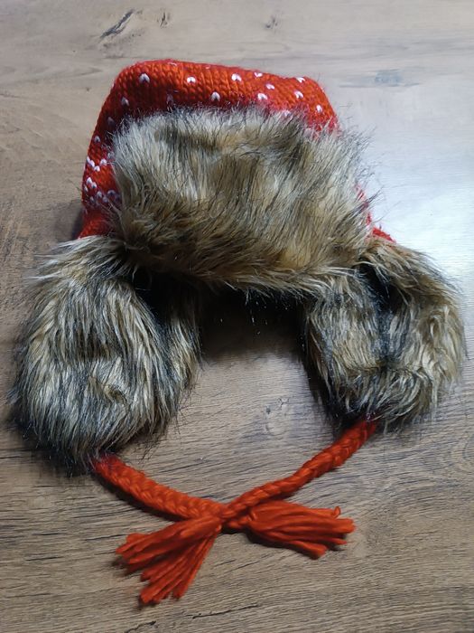 Нова Шапка  ушанка для дівчат