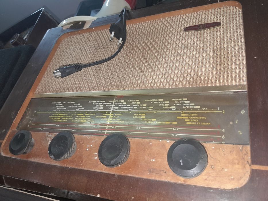 Vendo diversos radios antigos 50€