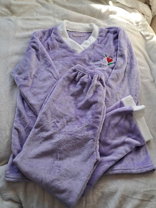 Fioletowa piżama z długim rękawem z białym ściągaczem 46 XXXL 3XL