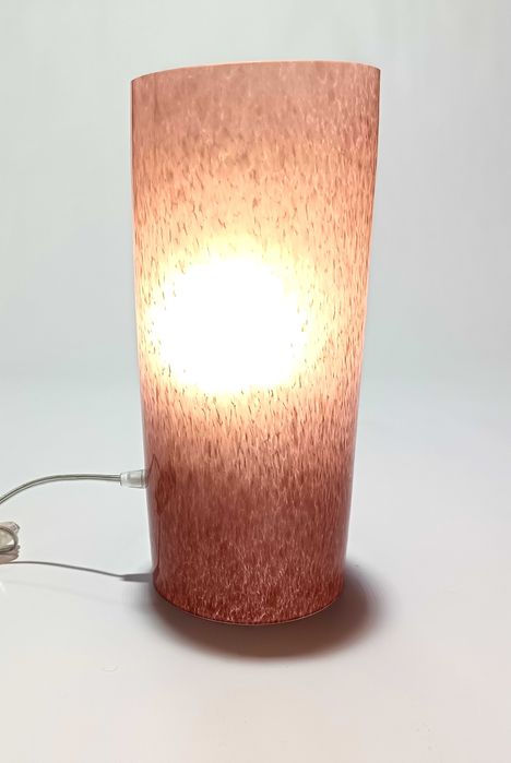 Candeeiro de mesa em vidro rosa