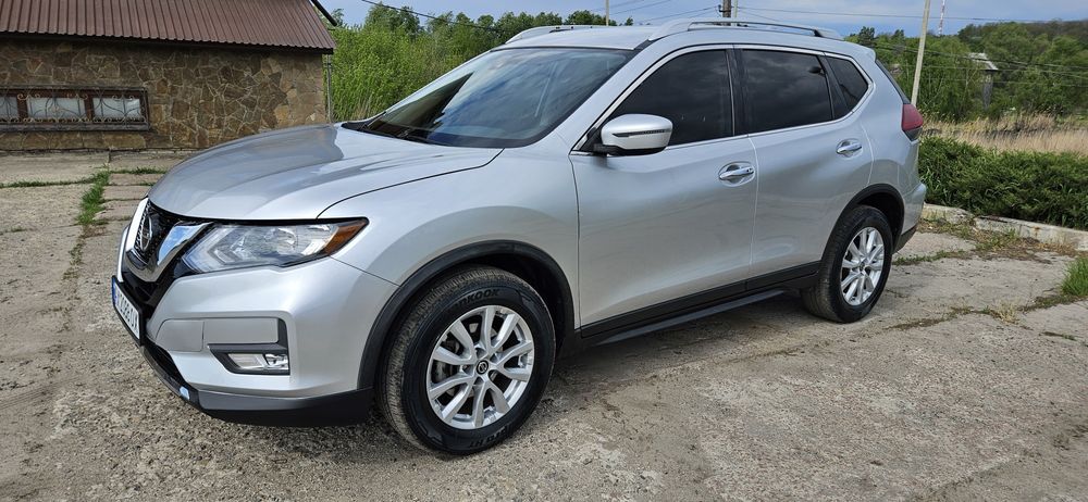 Продам ниссан рог