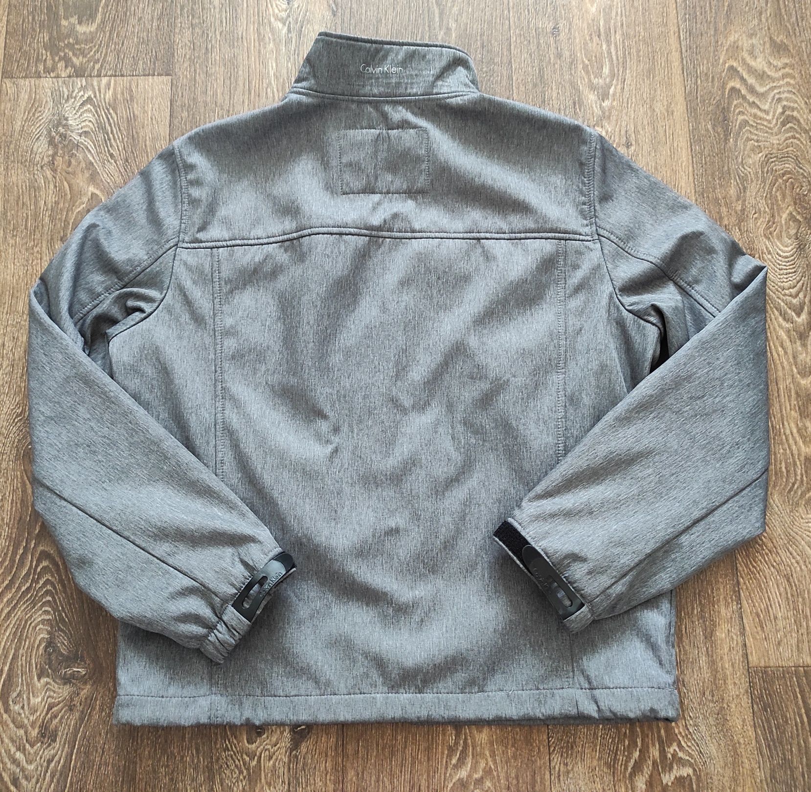 М Calvin Klein оригінальна чоловіча куртка, softshell
