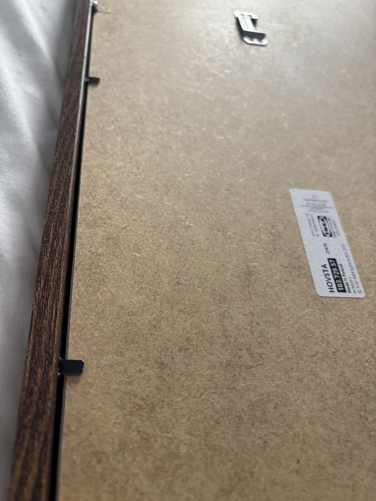 Moldura castanha do Ikea