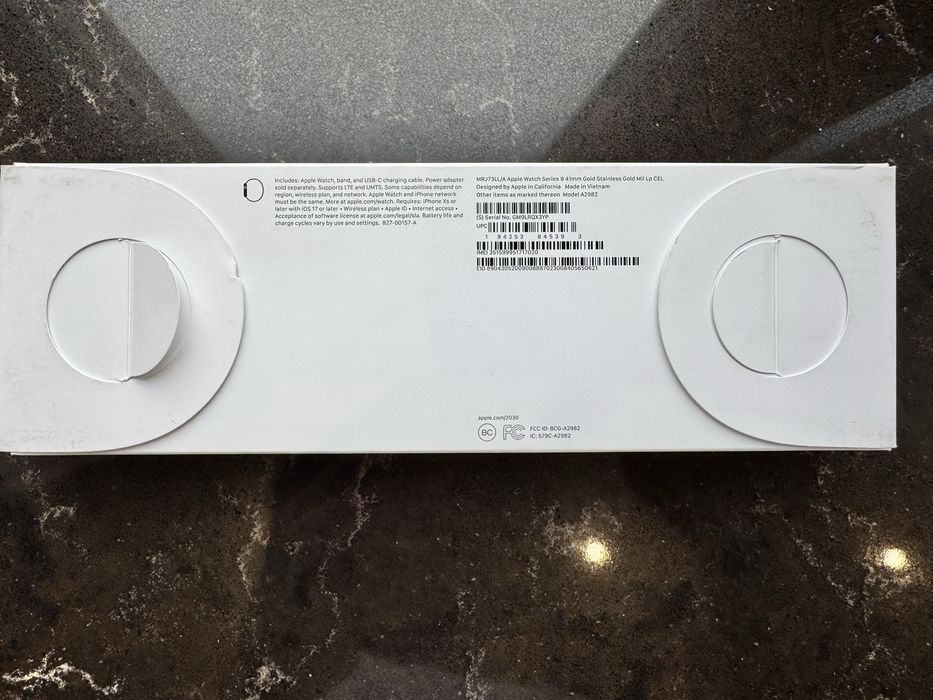 Apple Watch Series 9 GPS + Cellular 41mm Gold Stainless