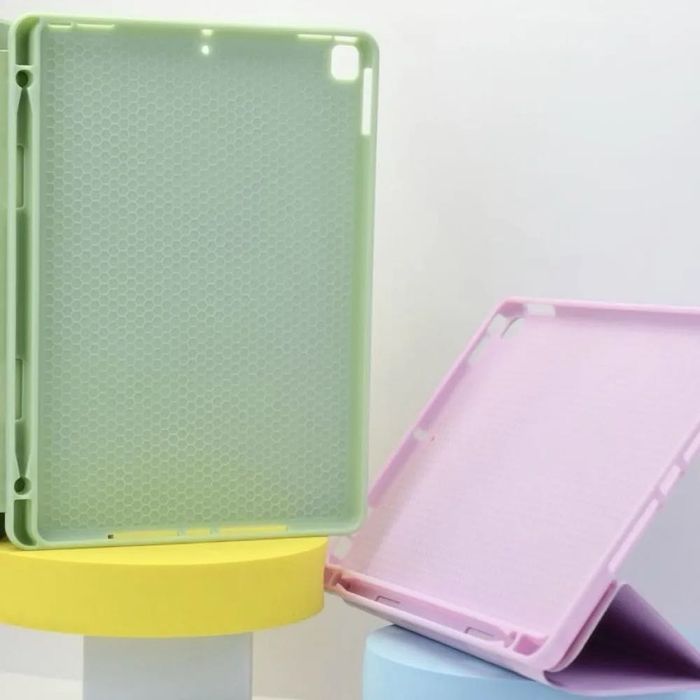 Чохли для всіх iPad з кріпленням для стілуса