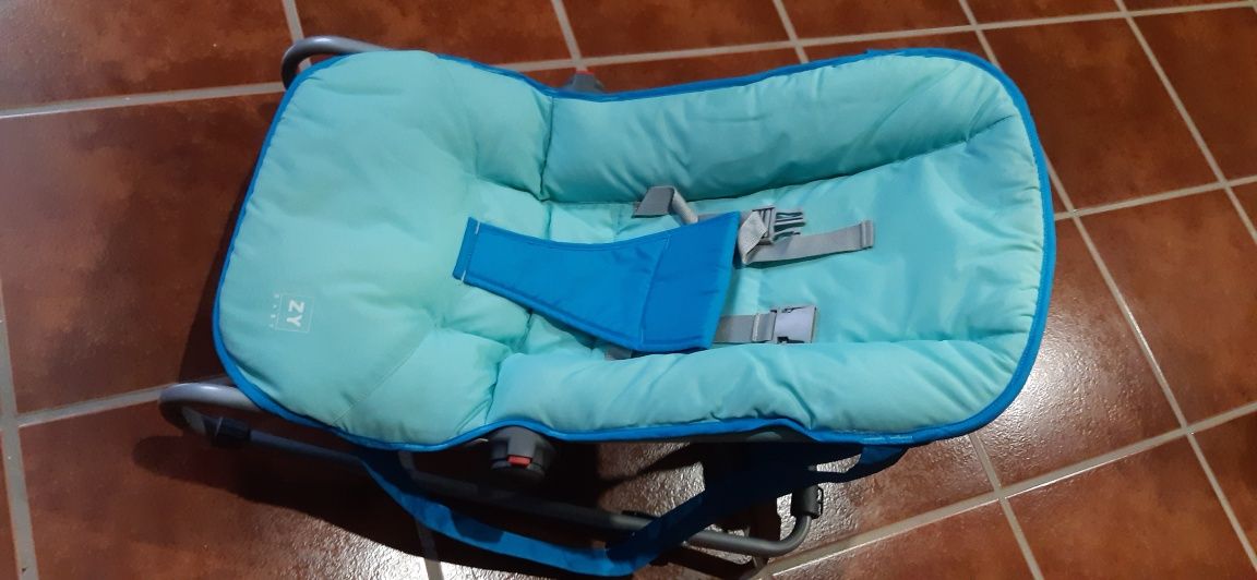 Muda fraldas/mesa cadeira/ grade