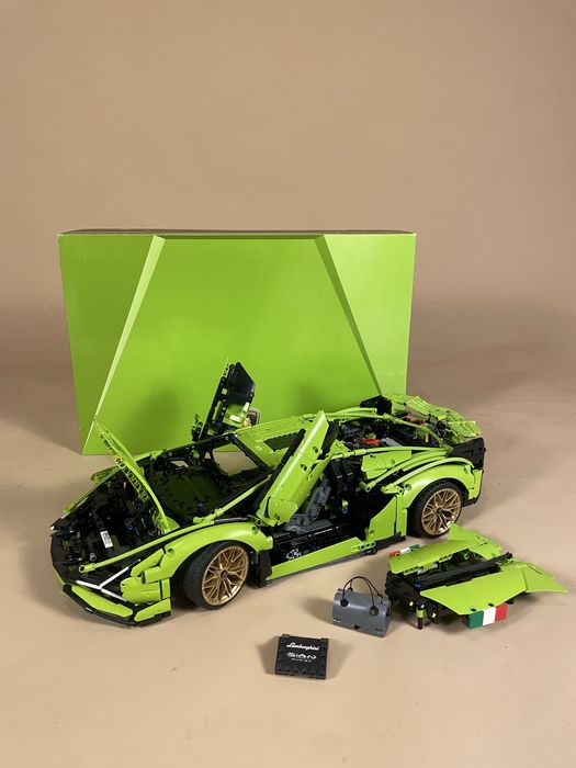 Oryginalny zestaw Lego Technic Lamborghini Sian 42115