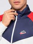 Nike Світшот Sportswear Windrunner