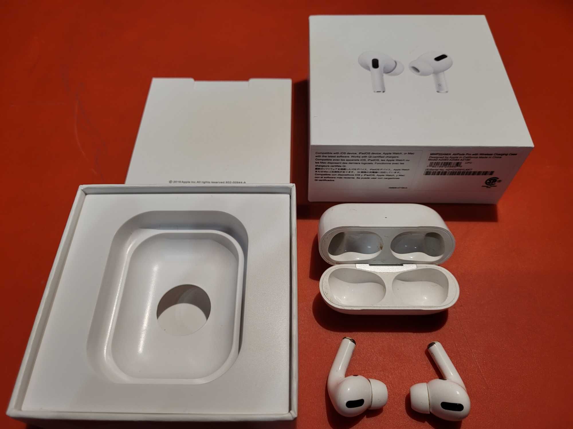 Słuchawki bezprzewodowe dokanałowe Apple AirPods Pro