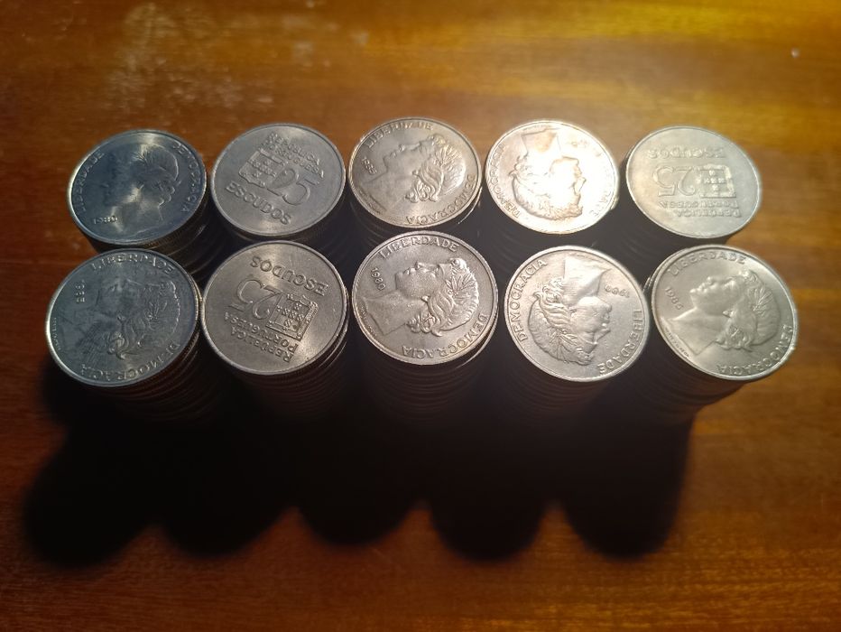Moedas de 25 escudos, 1980 a 1986
