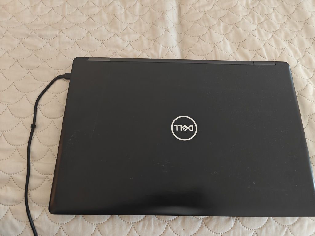 Dell latitude 5590 dobry stan