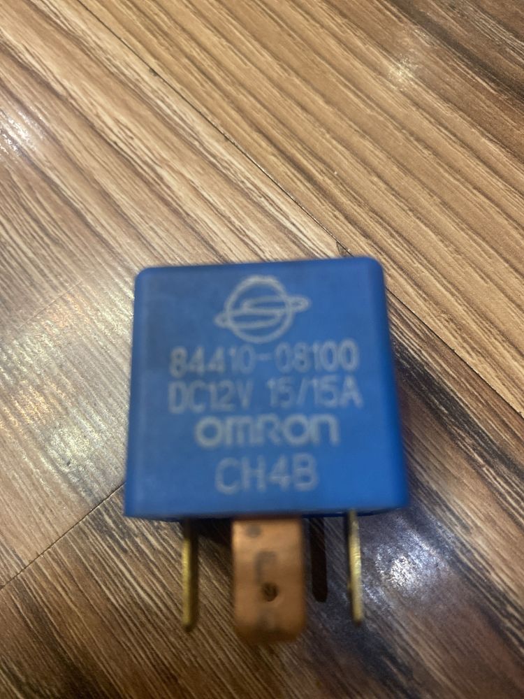 Реле 84410-06100 15/15А синє