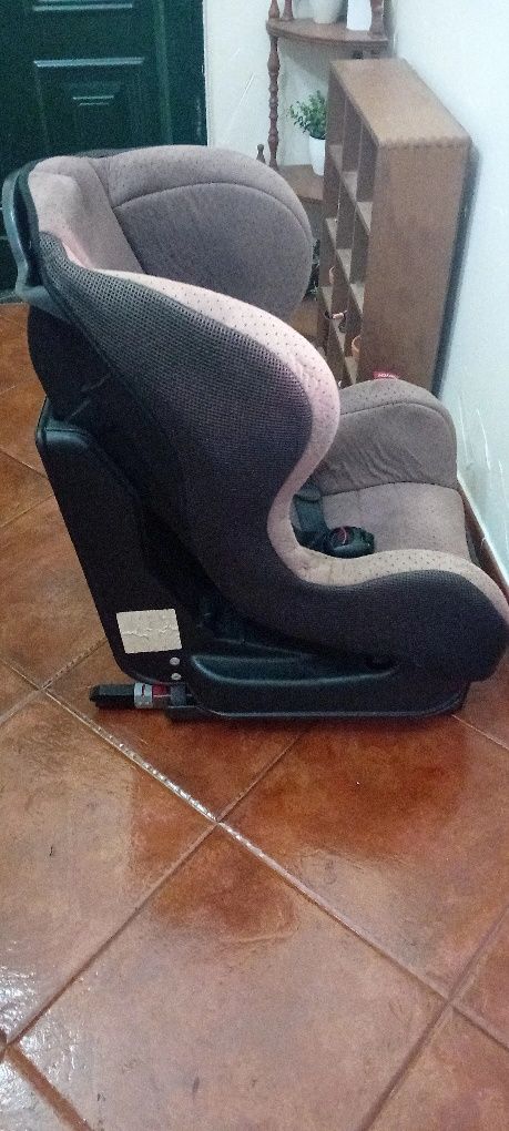 Cadeira auto Zippy com isofix