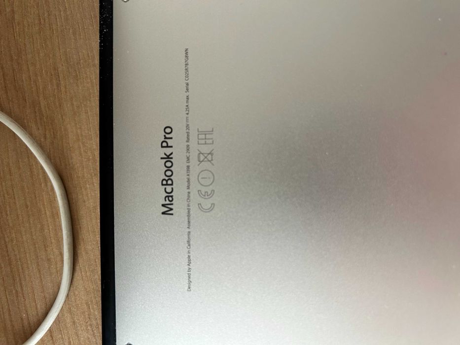 Macbook Pro 2015 | 15 cali | i7 4x2.2GHz | 16 GB | 256GB