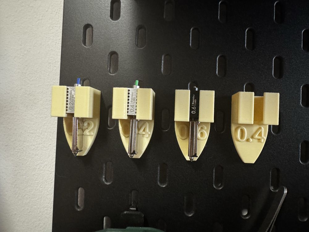 Drukarka 3D Bambulab A1 z AMS lite, komplet dysz, dodatki
