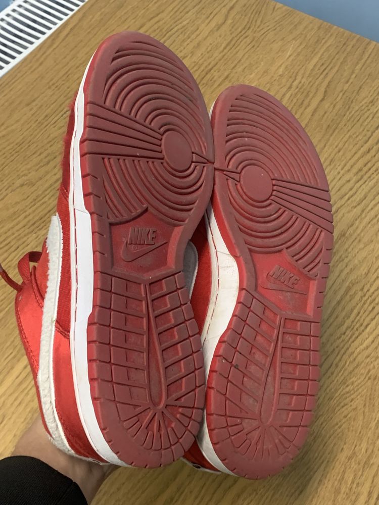 Nike dunk valentines day 42 размер