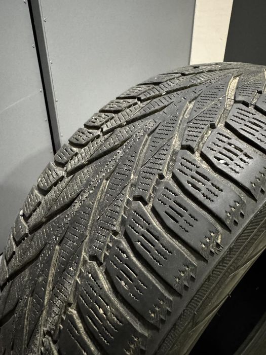 Продам шини Nokian Hakkapeliitta R2 SUV  255/60 R18