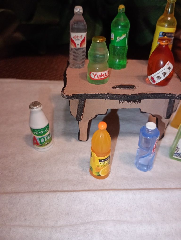 Miniaturowe butelki dla