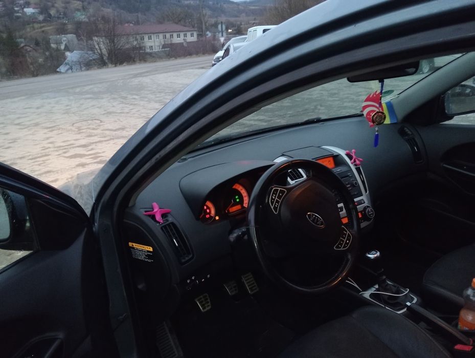Продам хороше економне авто