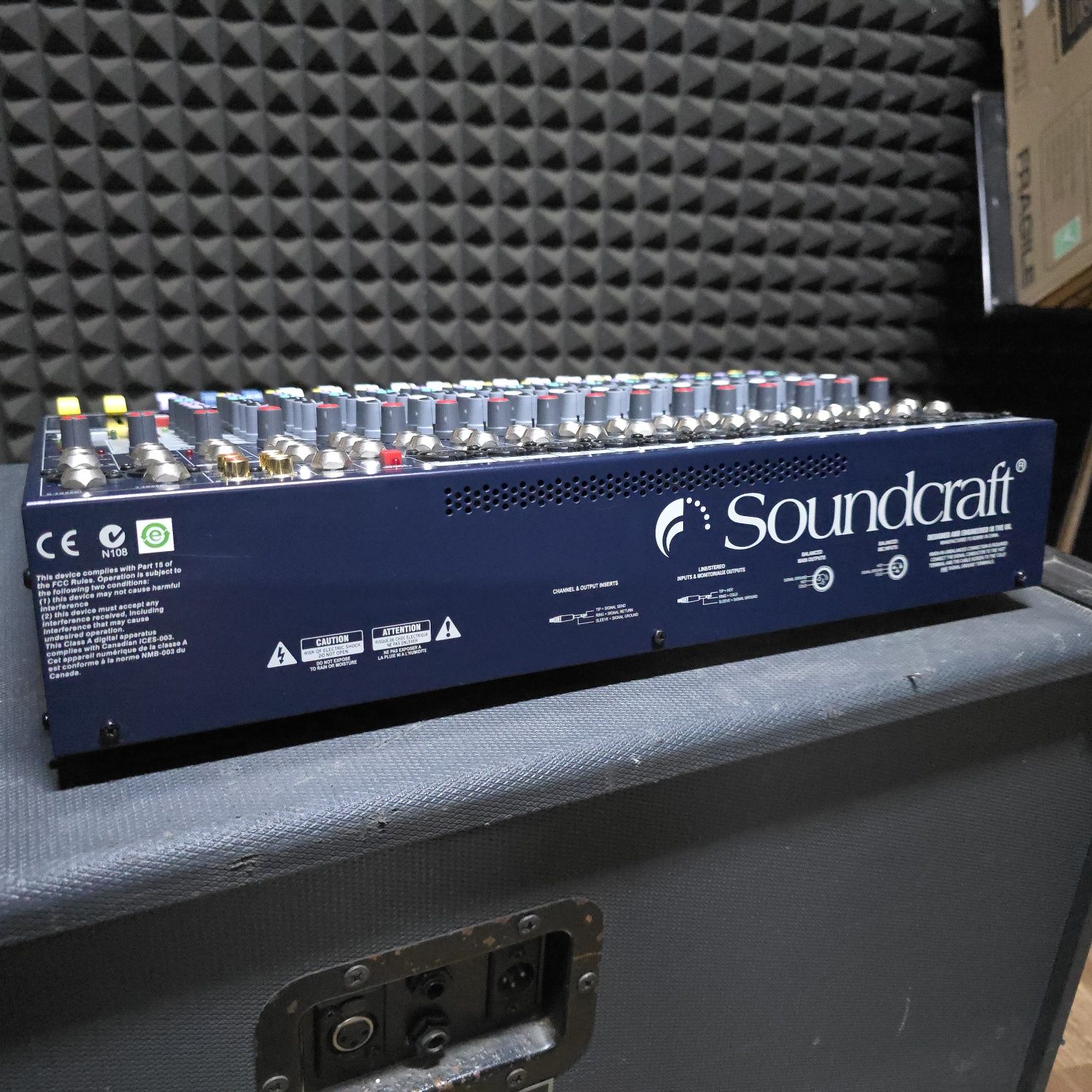 Mesa de Mistura Soundcraft EFX12 Lexicon