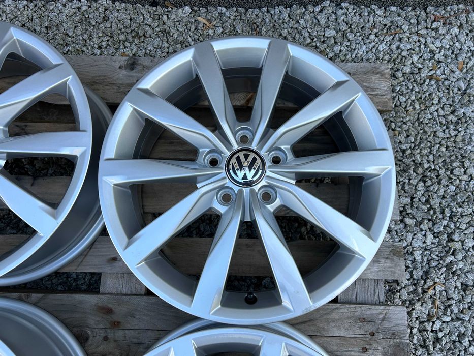 Oryginalne felgi 17 5x112 ET48 VW Passat Golf 5 6 7 8 5G0/601025K kpl3