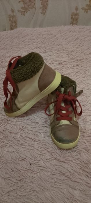 Зимове взуття для дівчинки