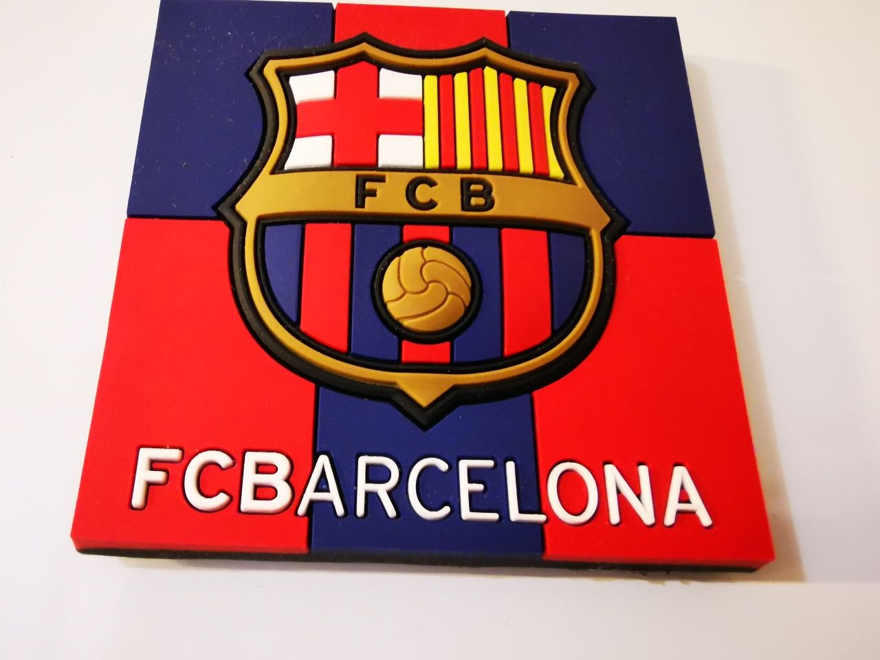 Magnes kluby FC Barcelona oryginalny z hologramem
