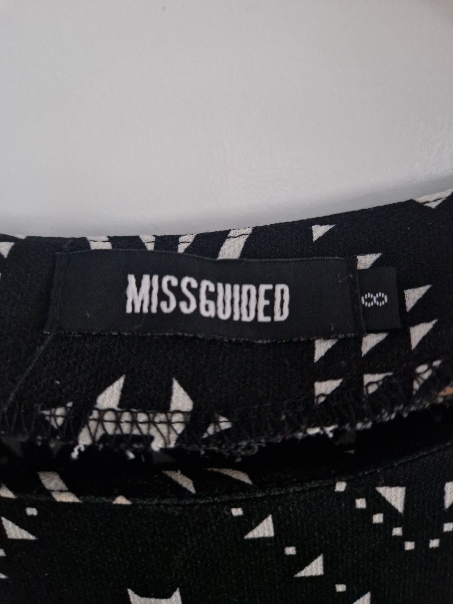 Krótka sukienka Missguided
