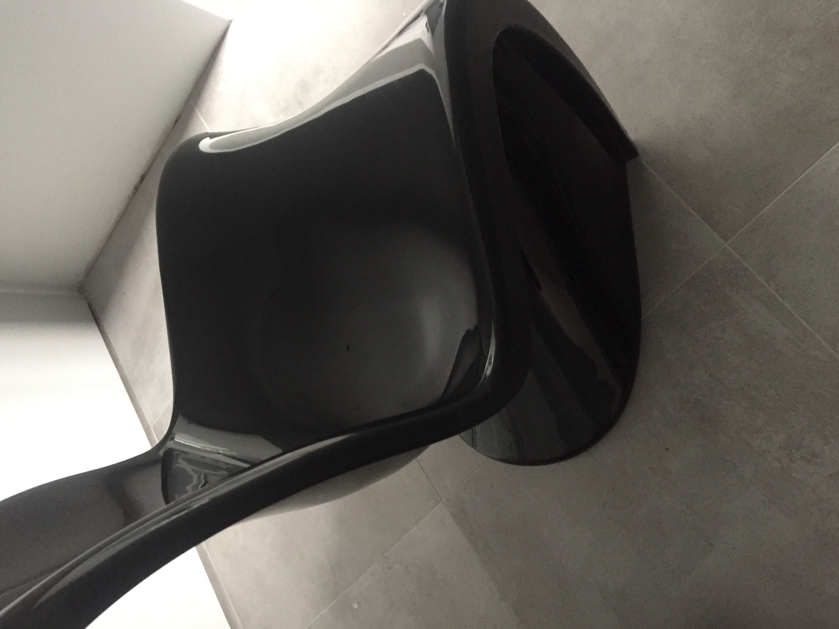 Krzesla lakierowane czarne ,polysk, design,glamour
