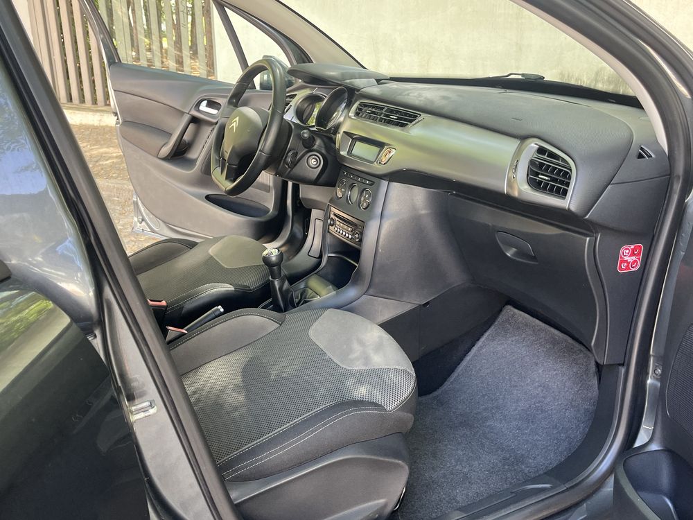 Citroen c3 2013 sem nada a fazer