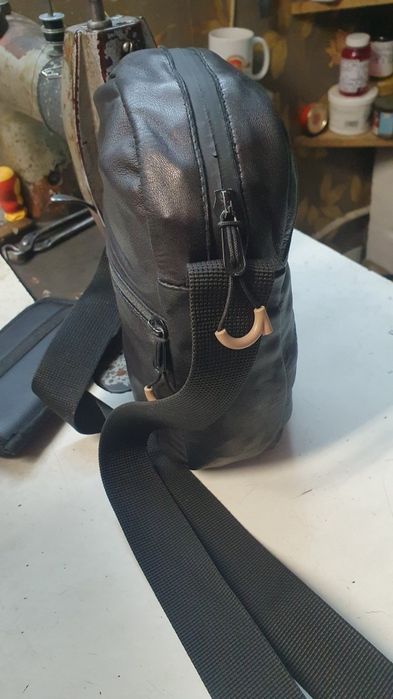 Продам мужскую сумку.