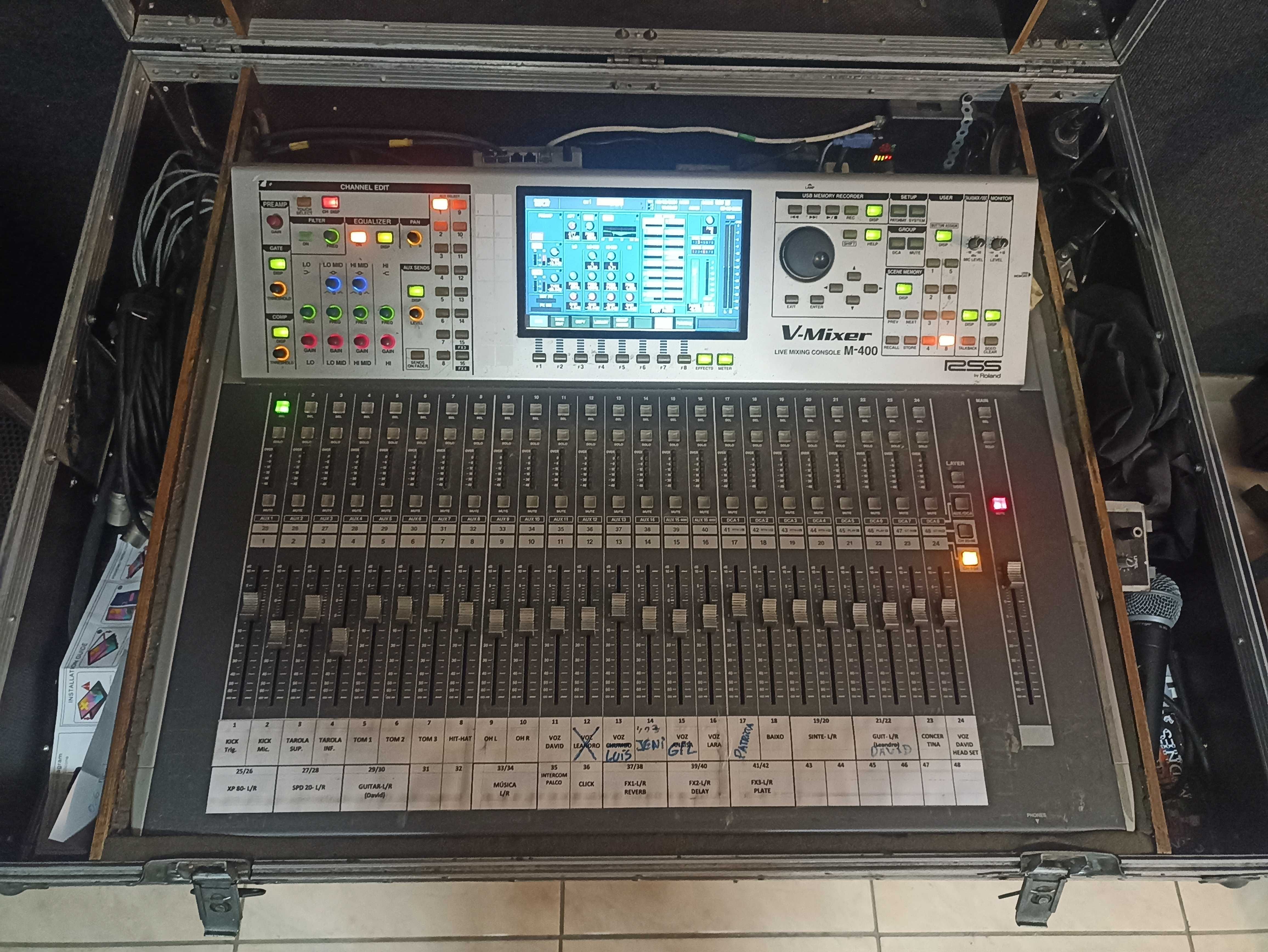 MESA MISTURA ROLAND M400 + Cabo Multicore 50m