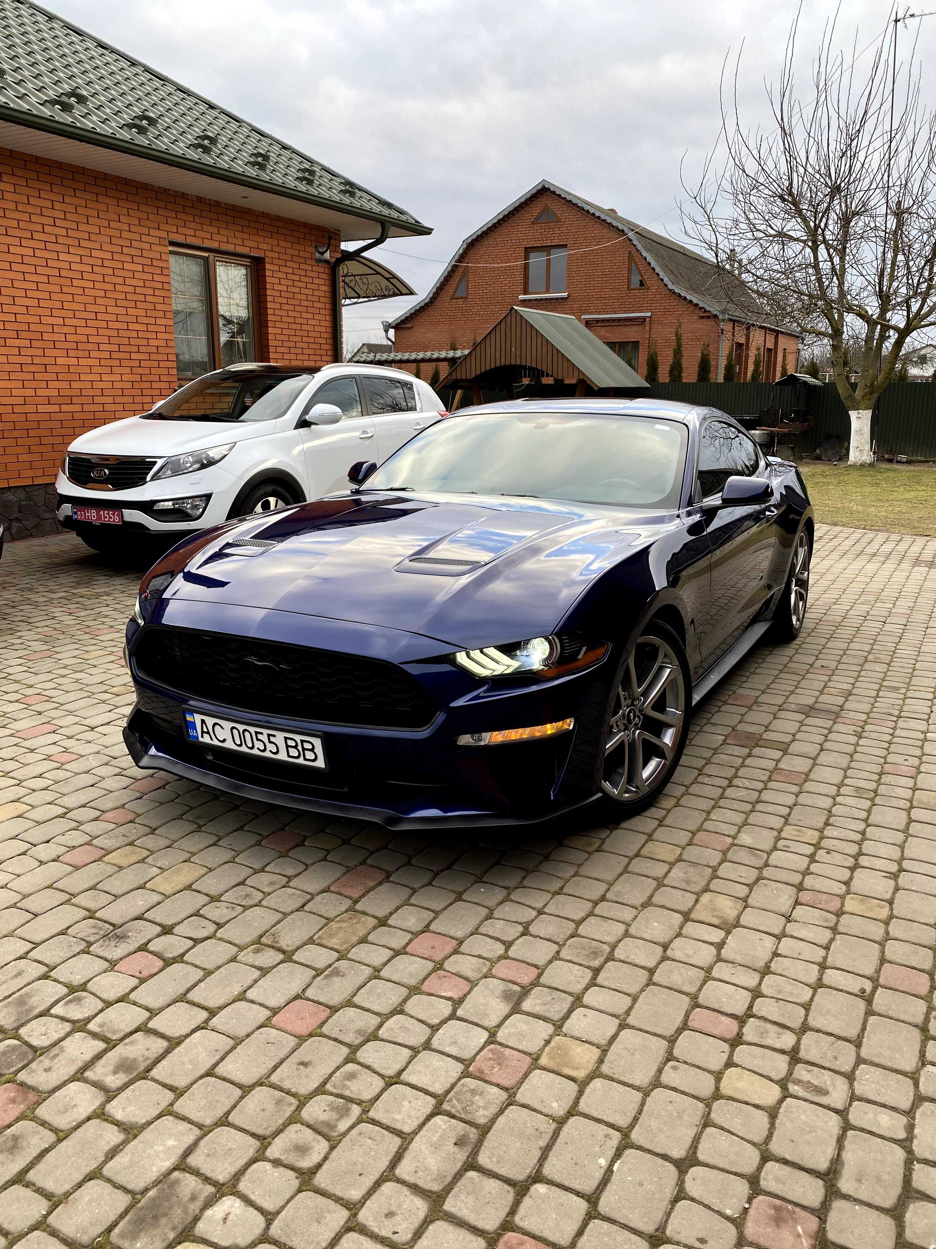 Ford Mustang Premium (2018 модельний рік)