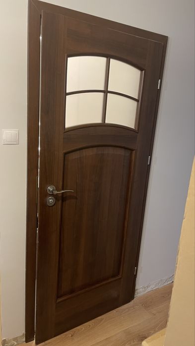 Drzwi porta, dwa skrzydla + ościeżnice + klamki