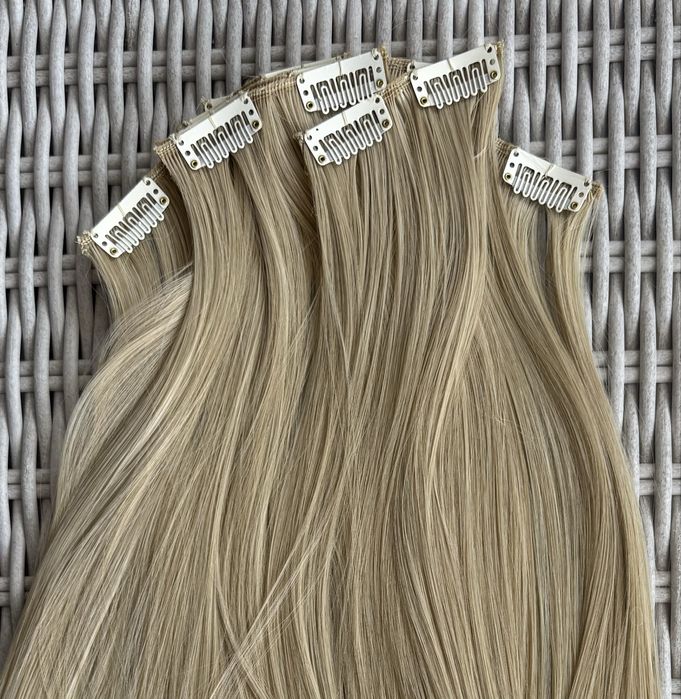Naturalny blond ( zimny odcień ) włosy doczepiane clii in