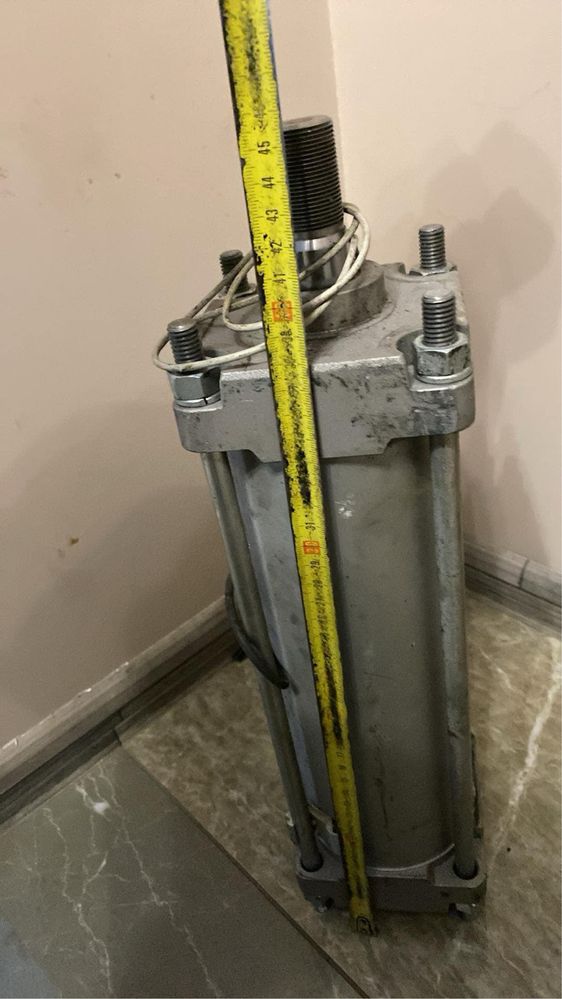 Siłownik pneumatyczny smc cdba2b100-235-wn