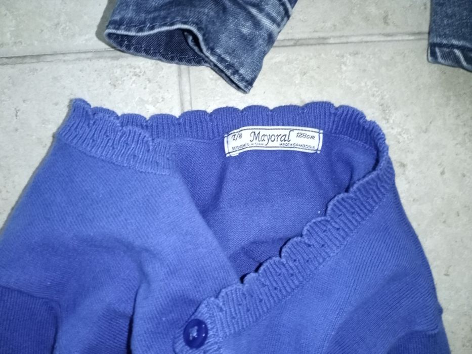Colete, calças e casaco de marca