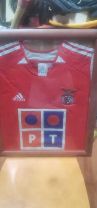 Camisolas de futebol em molduras