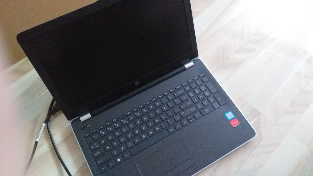 Laptop HP -stan bardzo dobry