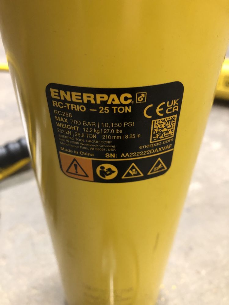 Pompa rozpierak Enerpac RC TRIO 25 ton