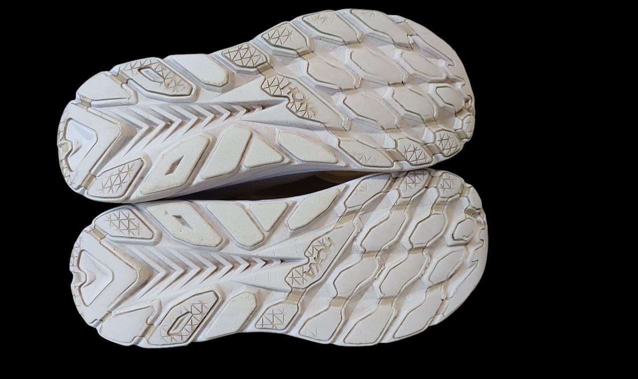 Кроссовки "HOKA CLIFTON 8",100 %оригинал, р 41-42