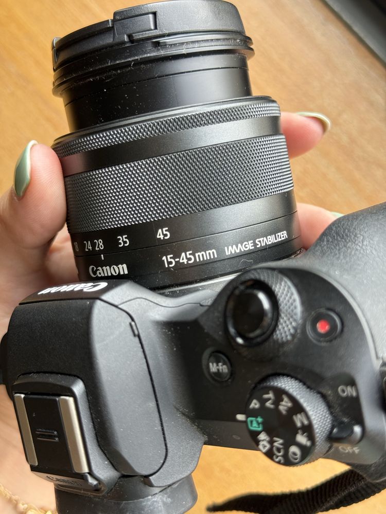 Kit Máquina Fotográfica CANON EOS M50 + EF-M 15-45 Preto + cartão 16gb