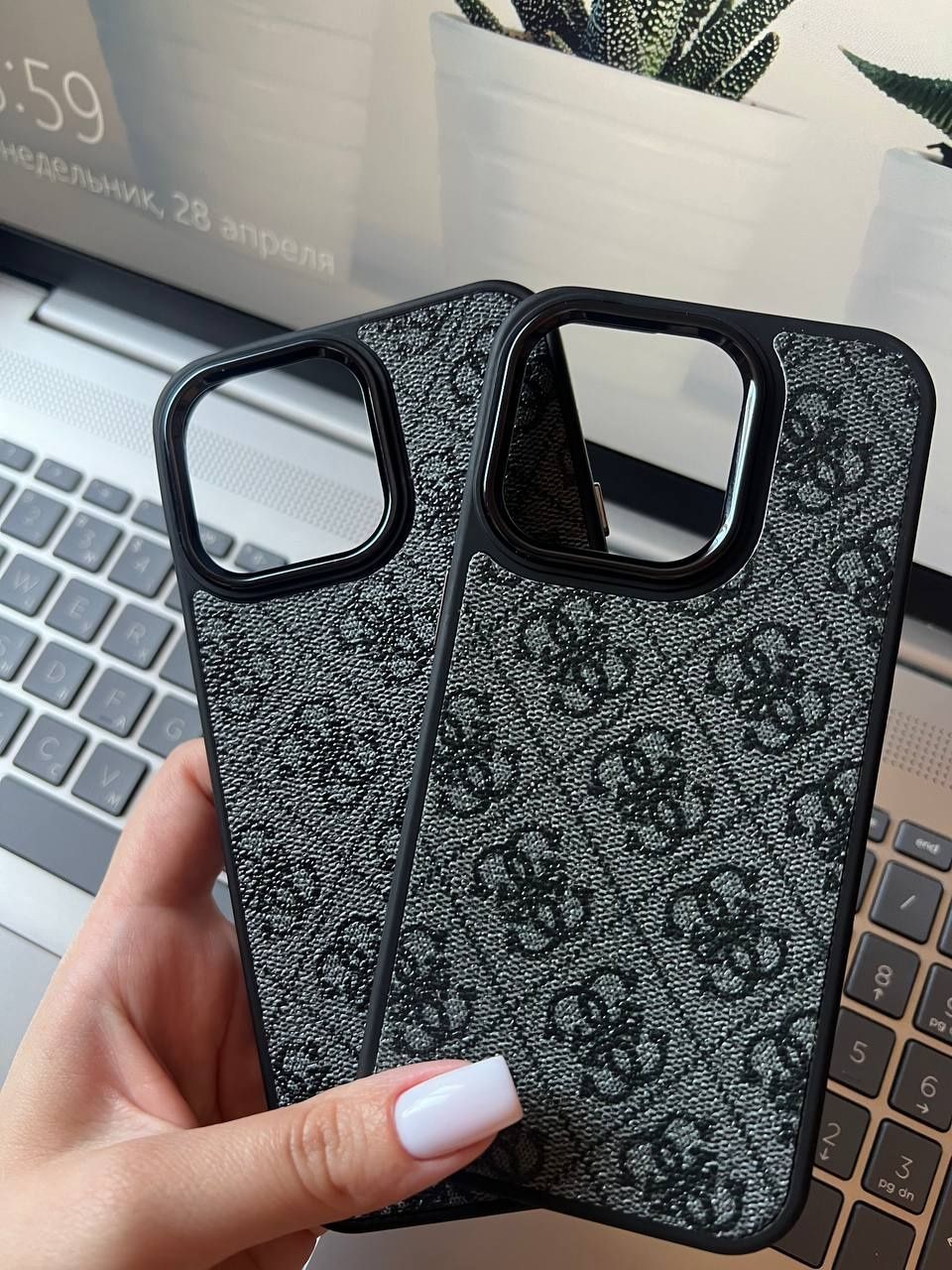 Чохол Guess для iPhone, чёрно-серый чехол гесс на айфон