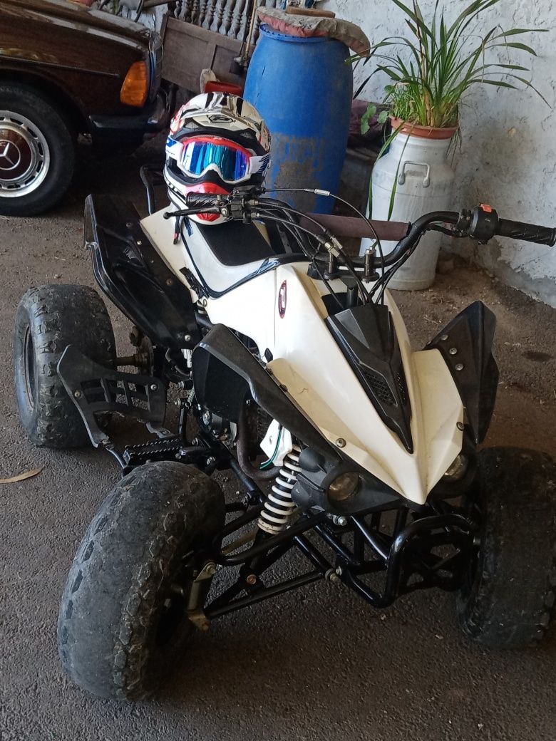 Moto 4 95cc caixa automatica