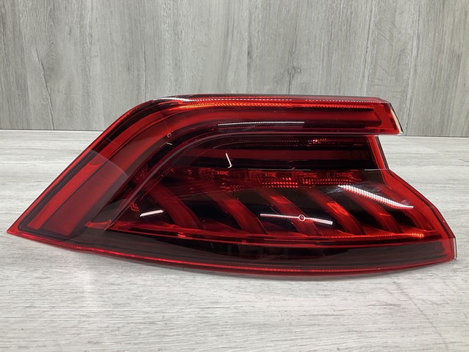 Фара задняя левая LED, 4М8945069, Audi Q8 2024.