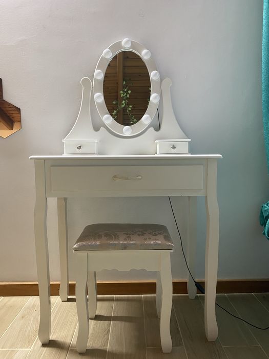 Penteadeira com banco