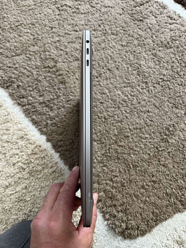 Macbook Pro 15”(2017)