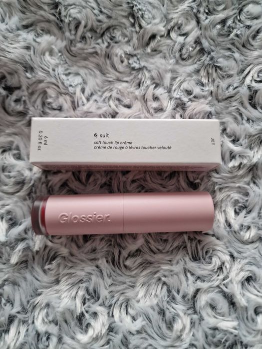 Pomadka do ust w płynie G Suit Soft Touch Lip Creme Glossier 6 ml Jet
